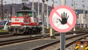 Züge standen langen still.