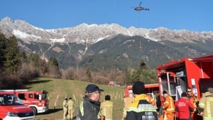 Christof Birbaumer Zahlreiche Hubschrauberflüge und der Einsatz vieler Feuerwehrleute waren nötig, um den Brand ...