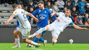 Altach-Kapitän Lukas Jäger (re.) hat nur lobende Worte für den neuen Sturm-Coach.