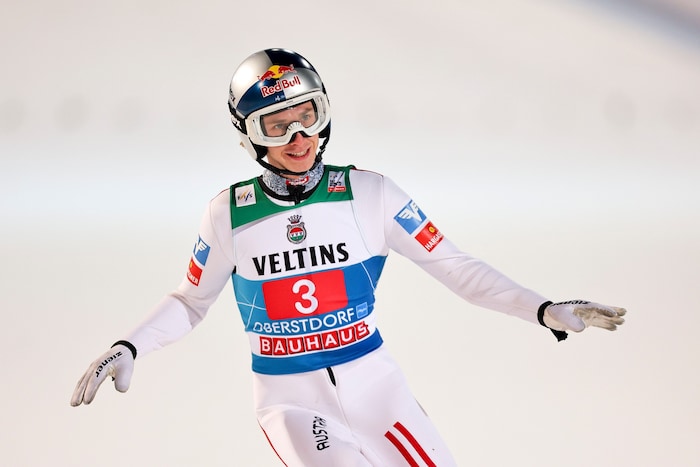 Skisprung-Gesamtweltcupsieger Daniel Tschofenig freut sich auf seinen ersten Olympia-Einsatz.