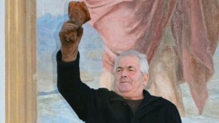 Wer bietet mehr? Schweinshaxn werden in Lainach im Mölltal am Silvestertag versteigert – nach ...