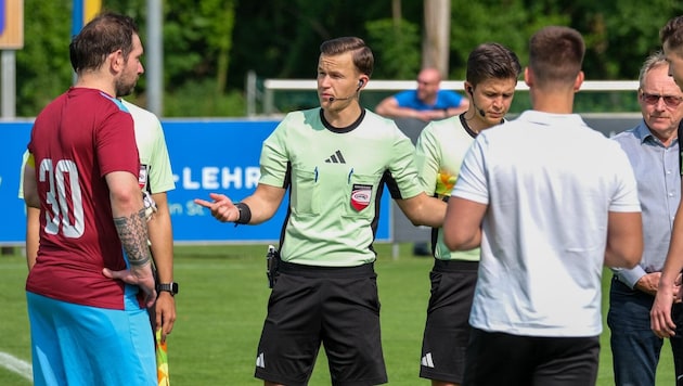 Daniel Holzinger ist Schiedsrichter aus Leidenschaft.