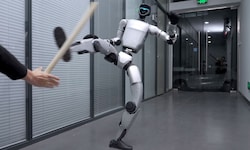 Der chinesische Hersteller Unitree hat seinem humanoiden Roboter G1 Kung-Fu-Tricks beigebracht. ...