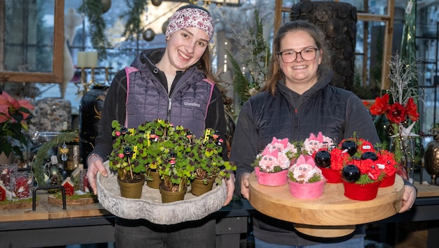 Zwei Floristinnen, die gleich mehrfach Glück für 2026 bringen: Christina Schreder und Andrea ...