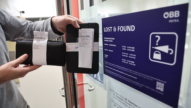 Beim ÖBB-Lost & Found Service-Center können Besitzer ihre Gegenstände abholen, ob Alltägliches ...