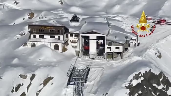 In der Aufnahme der Feuerwehr ist die betroffene Bergstation zu sehen.