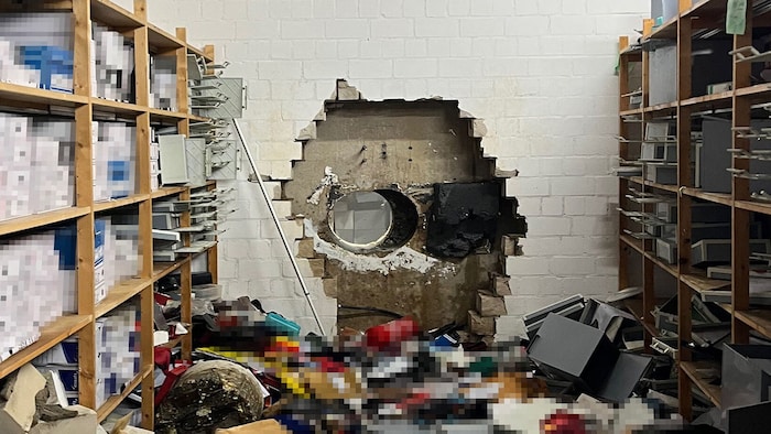 Die Täter könnten Hilfe von einer Insiderin oder einem Insider gehabt haben.