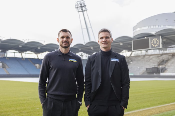 Neo-Coach Ingolitisch (li.). und Sportchef Michael Parensen demonstrierten bei der ...