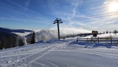 Beschneiung der Liftspur am Priedröf zu Beginn der Weihnachtswoche.