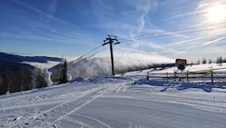 Beschneiung der Liftspur am Priedröf zu Beginn der Weihnachtswoche.