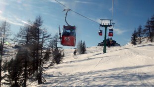 Im Skigebiet St. Oswald kam es zu einem gefährlichen Zwischenfall: Ein Unbekannter fuhr derart ...