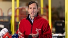 Klaus Schwertner überreicht über die „Krone“ der Politik seine Wünsche für 2026.