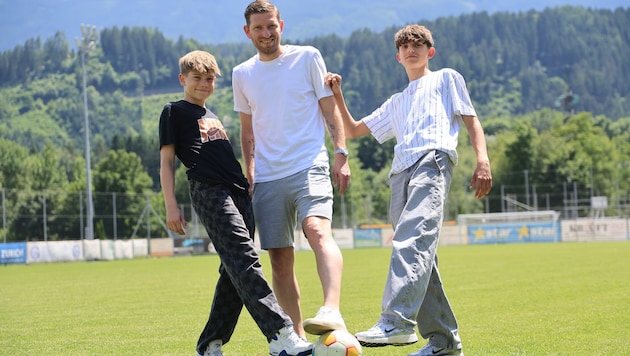 Ronald Gercaliu mit seinen Söhnen Leo (l.) und Rocco.