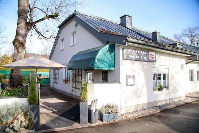 Treffen im Cult im Volksgarten