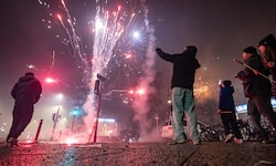 Immer wieder verletzen sich Menschen beim Umgang mit Pyrotechnik schwer – teils sogar tödlich. ...
