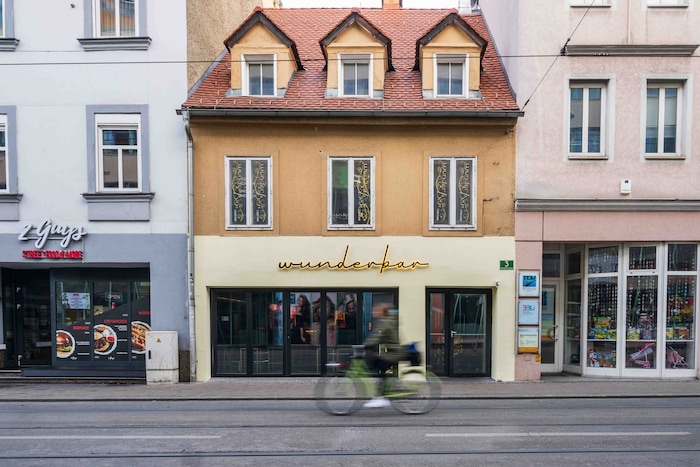 In der Grazer „Wunderbar“ brach zu Mitternacht Feuer aus.