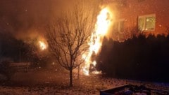 In Schladming fing eine Hecke Feuer.