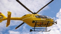 In Vorarlberg ist eine deutsche Skitourengeherin abgestürzt, sie musste mit einem Helikopter ...