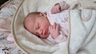 Kurz nach Mitternacht haben in mehreren Spitälern in Österreich gesunde Mädchen und Buben das ...