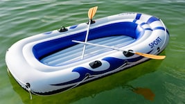 Manch ein Lippenpaar erinnert nach einem Eingriff recht stark an ein Schlauchboot. Unser Autor ...