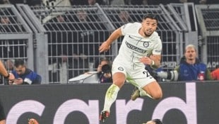 Mit Jusuf Gazibegovic ist ein Fan-Liebling beim Trainingsstart wieder dabei.