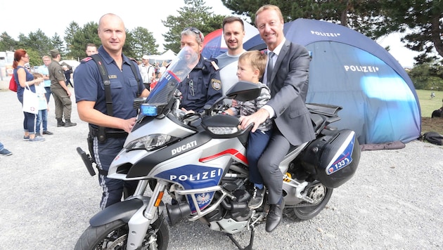 Der Tag der Sicherheit lockte in der Vergangenheit viele Besucher an, darunter Tschürtz selbst.