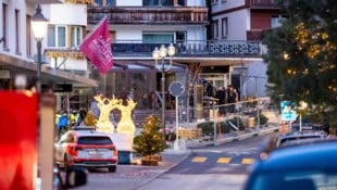 Während Eltern noch verzweifelt um ihre Kinder bangen, wird sie die Identifizierung der Opfer ...