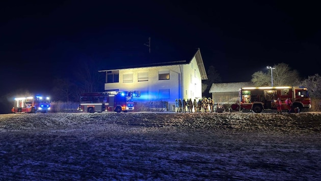 Die FF Freilassing rückte zu Neujahr zu einem Brand aus.