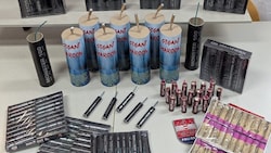 Teile der unter dem Bett gefundenen Böller.