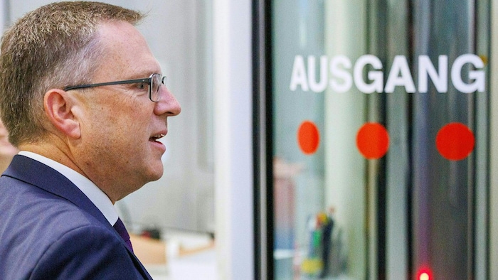 August Wöginger beim Prozessauftakt in Linz