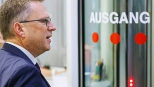 August Wöginger beim Prozessauftakt in Linz