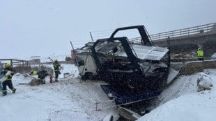 Dieser Lkw-Unfall löste einen langen Stau aus, den ein 29-Jähriger nicht hatte abwarten wollen
