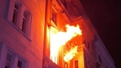 Rund zwei Stunden kämpften die Einsatzkräfte gegen die Flammen. 