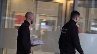 Nach dem spektakulären Bankeinbruch im deutschen Gelsenkirchen laufen die Ermittlungen auf ...