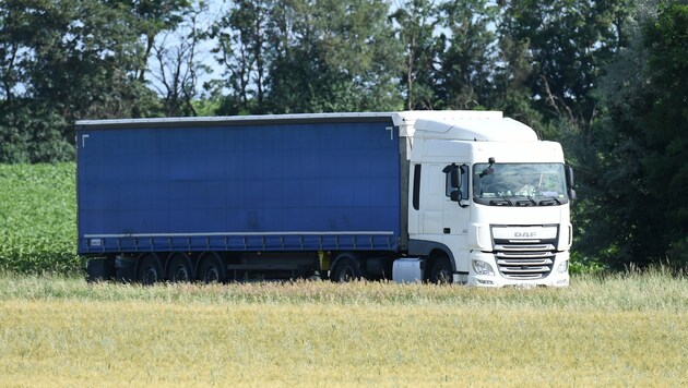 Überstunden nicht bezahlt: Ein Lkw-Fahrer musste durch die Verfallsfrist auf viel Geld ...