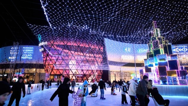 Trotz Krieg hohe Frequenz im Respublika Park in der ukrainischen Hauptstadt Kiew