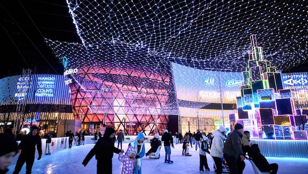 Trotz Krieg hohe Frequenz im Respublika Park in der ukrainischen Hauptstadt Kiew