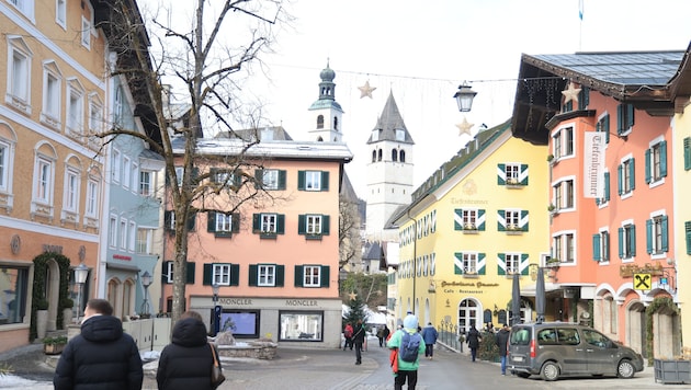 Der Diebstahl ereignete sich in einem Lokal in Kitzbühel.