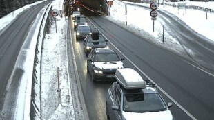 Auch am Fernpass staute es sich.