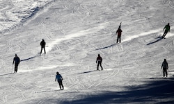 Ein Urlauber wurde im Zillertal beim Skifahren schwer verletzt.