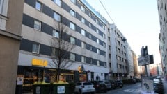 Die 24-Jährige betrat den Supermarkt trotz aufrechten Hausverbots und rastete völlig aus, als ...