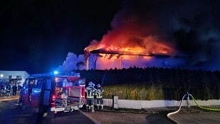Ein Einfamilienhaus stand lichterloh in Flammen in der Nacht von Freitag auf Samstag.