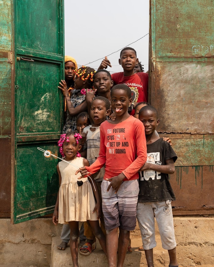 2004 wurde der Verein Iniciativ Angola gegründet: Schulen wurden gebaut, für Kinder gibt es ...