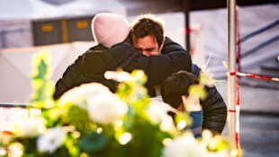 Die Trauer unter den Hinterbliebenen der Opfer von Crans-Montana ist groß.