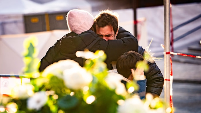 Die Trauer unter den Hinterbliebenen der Opfer von Crans-Montana ist groß.