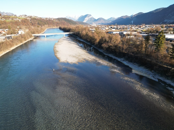 Der Inn und seine Sohle wurden, auch mit Drohnen, vermessen. Ein Ausbaggern zum Hochwasserschutz ...
