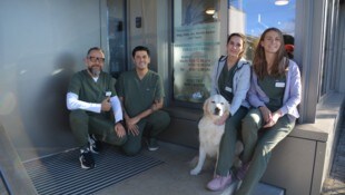 Daniel Rieder, Philipp Figueroa, Jennifer Hauser, Susanne Figueroa und Hündin Maja.