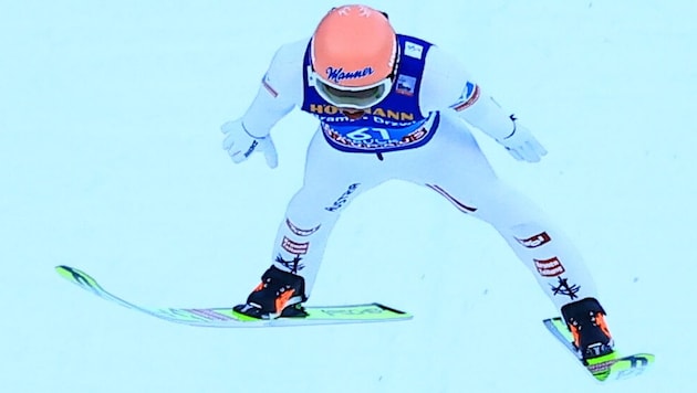 Adler Jan Hörl greift voll an .