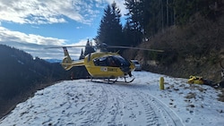 In der Steiermark ist am Freitag ein Mann gerettet worden, der sich bei der Waldarbeit verletzt ...