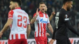 Marko Arnautovic (Mitte) steht in Serbien im Fokus.